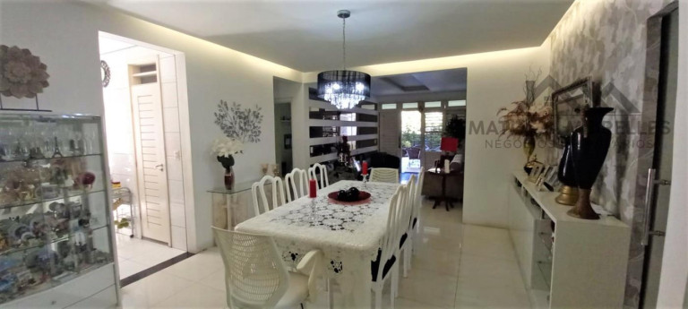 Imagem Casa com 8 Quartos à Venda, 500 m² em Centro - Fortaleza Imagem Casa com 8 Quartos à Venda, 500 m² em Centro - Fortaleza