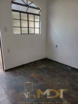 Imagem Casa com 3 Quartos à Venda, 120 m² em Copacabana - Belo Horizonte