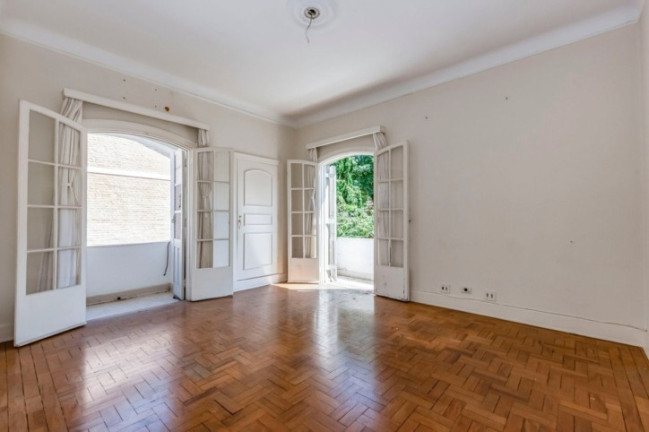 Imagem Casa com 3 Quartos à Venda, em Jardim Paulista - São Paulo Imagem Casa com 3 Quartos à Venda, em Jardim Paulista - São Paulo
