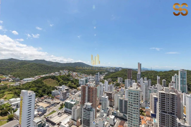 Imagem Apartamento com 4 Quartos à Venda, 228 m² em Pioneiros - Balneário Camboriú