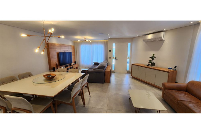 Imagem Casa com 4 Quartos à Venda, em Mooca - São Paulo Imagem Casa com 4 Quartos à Venda, em Mooca - São Paulo
