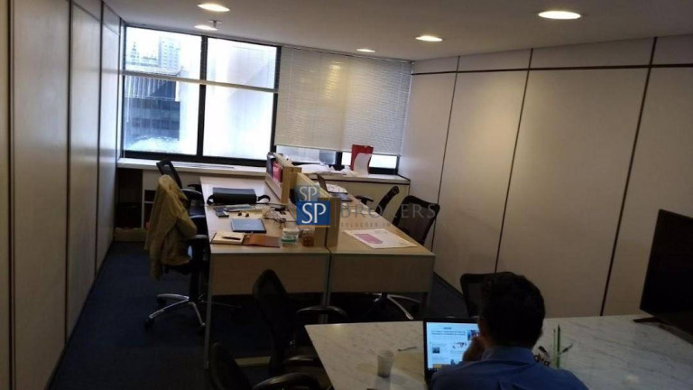 Sala Comercial à Venda ou Locação, 150 m² em Itaim Bibi - São Paulo