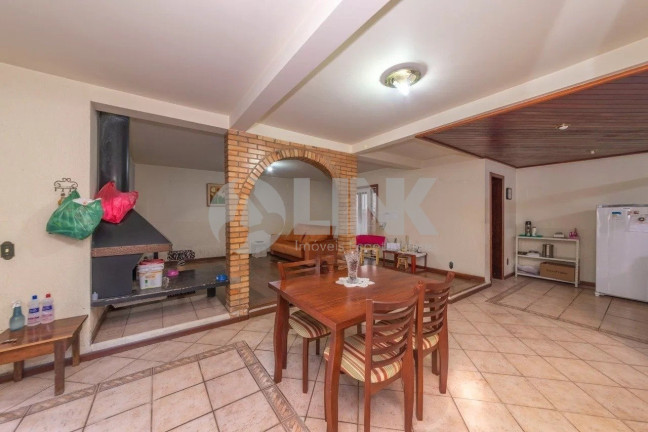 Imagem Casa com 3 Quartos à Venda, 262 m² em Auxiliadora - Porto Alegre Imagem Casa com 3 Quartos à Venda, 262 m² em Auxiliadora - Porto Alegre