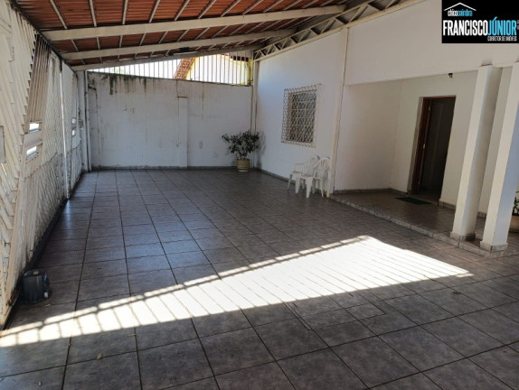 Imagem Casa com 4 Quartos à Venda, 366 m² em Setor Coimbra - Goiânia Imagem Casa com 4 Quartos à Venda, 366 m² em Setor Coimbra - Goiânia