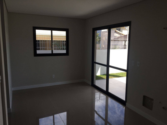 Imagem Casa de Condomínio com 3 Quartos à Venda, 130 m² em Cachoeira Do Bom Jesus - Florianópolis