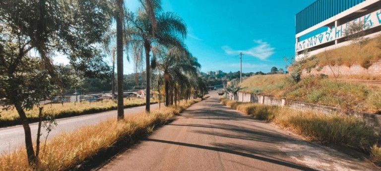 Imagem Imóvel à Venda, 1.950 m² em Belvedere - Atibaia Imagem Imóvel à Venda, 1.950 m² em Belvedere - Atibaia