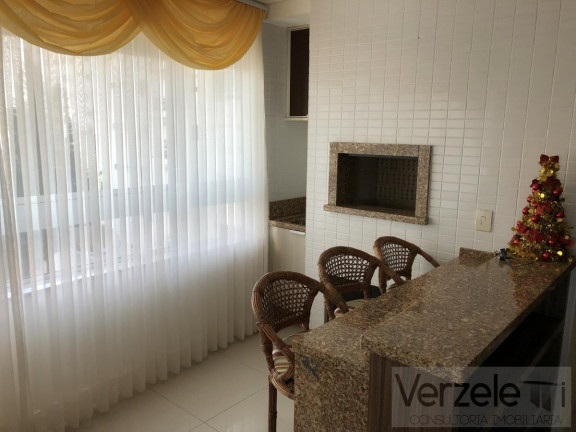 Imagem Apartamento com 3 Quartos à Venda, 143 m² em Centro