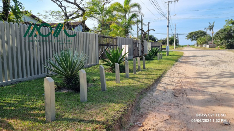Imagem Casa com 3 Quartos à Venda, 159 m² em Praia Das Palmeiras - Itapoá