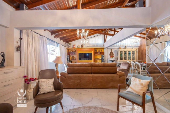Casa com 5 Quartos à Venda, 365 m² em Jardim Das Américas - Curitiba