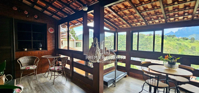Imagem Casa com 3 Quartos à Venda, 160 m² em Parque São Luiz - Teresópolis Imagem Casa com 3 Quartos à Venda, 160 m² em Parque São Luiz - Teresópolis