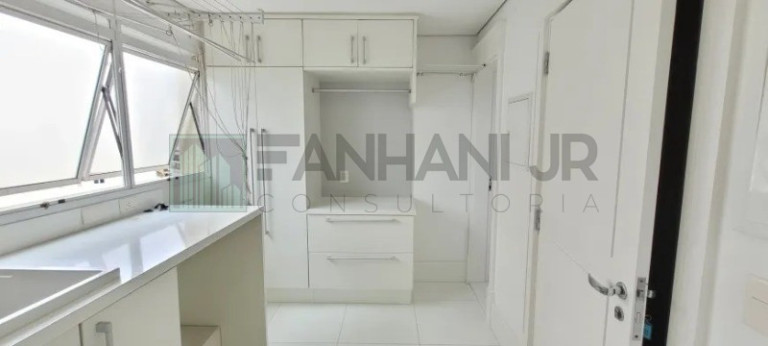 Imagem Imóvel com 3 Quartos para Alugar, 245 m² em Vila Nova Conceição - São Paulo