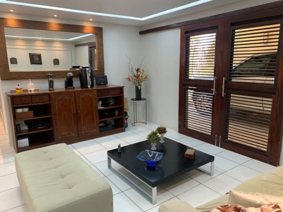 Imagem Casa com 5 Quartos à Venda, 550 m² em Engenheiro Luciano Cavalcante - Fortaleza Imagem Casa com 5 Quartos à Venda, 550 m² em Engenheiro Luciano Cavalcante - Fortaleza