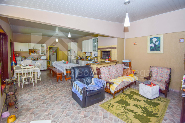 Imagem Casa com 5 Quartos à Venda, 190 m² em Centro - Balneário Rincão