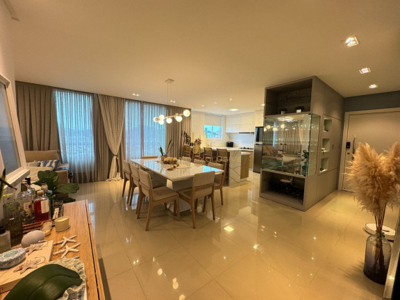 Imagem Apartamento com 3 Quartos à Venda, 130 m² em Centro - Balneário Camboriú Imagem Apartamento com 3 Quartos à Venda, 130 m² em Centro - Balneário Camboriú
