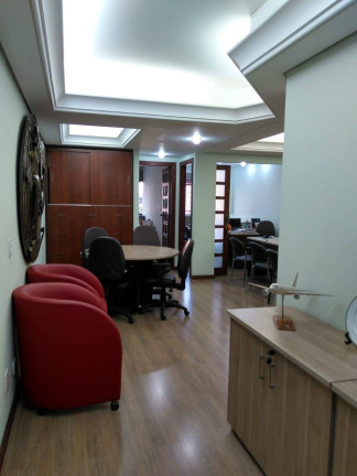 Imóvel Comercial à Venda, 77 m² em Centro - Curitiba