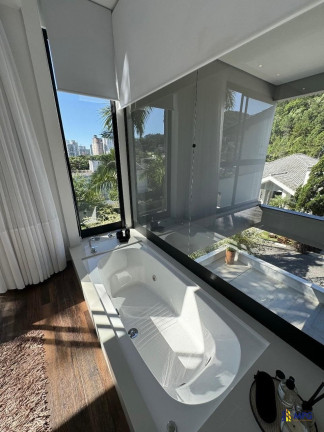 Imagem Casa de Condomínio com 3 Quartos à Venda, 250 m² em Condomínio Residencial Ariribá - Balneário Camboriú Imagem Casa de Condomínio com 3 Quartos à Venda, 250 m² em Condomínio Residencial Ariribá - Balneário Camboriú