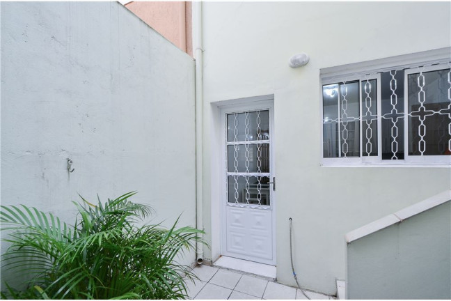 Imagem Casa com 2 Quartos à Venda,  em Granja Julieta - São Paulo