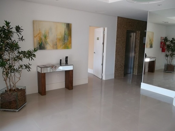 Imagem Imóvel com 3 Quartos à Venda, em Boa Vista - Porto Alegre Imagem Imóvel com 3 Quartos à Venda, em Boa Vista - Porto Alegre