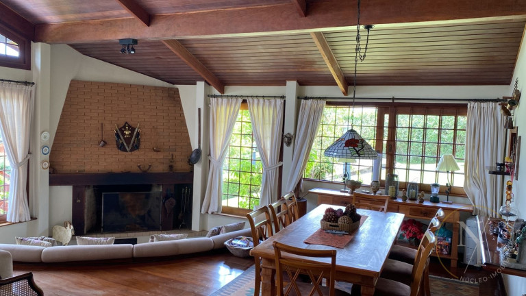 Imagem Casa com 3 Quartos à Venda, 185 m² em Bela Vista - Campos Do Jordão Imagem Casa com 3 Quartos à Venda, 185 m² em Bela Vista - Campos Do Jordão