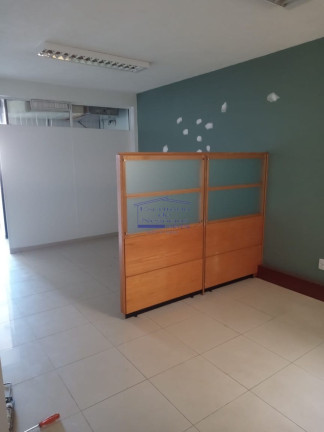 Sala Comercial para Alugar, 60 m² em Cavalhada - Porto Alegre