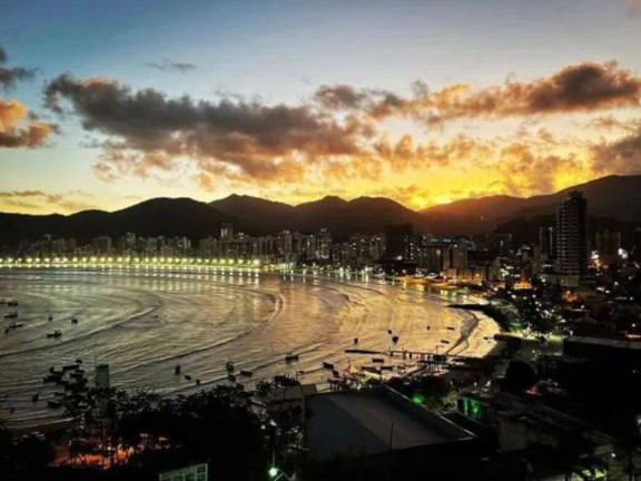 Imagem Casa com 3 Quartos à Venda, 200 m² em Canto Da Praia - Itapema