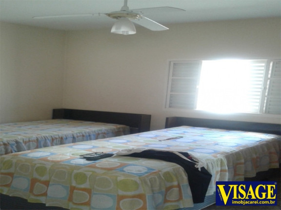 Imagem Casa com 3 Quartos à Venda, 128 m² em Jd. Primavera - Jacareí