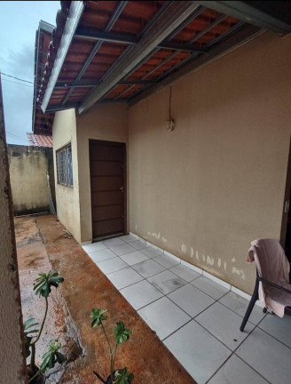Casa com 2 Quartos à Venda, 200 m² em Petrópolis - Várzea Grande