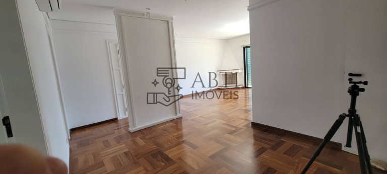 Imagem Apartamento com 4 Quartos para Alugar, 130 m² em Moema - São Paulo