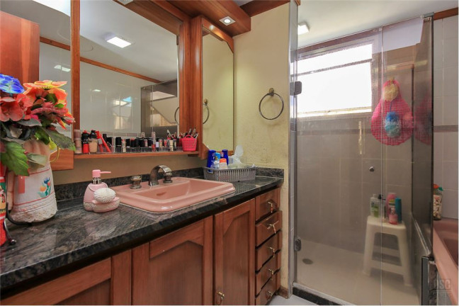 Imagem Apartamento com 4 Quartos à Venda, 217 m² em Higienópolis - Porto Alegre Imagem Apartamento com 4 Quartos à Venda, 217 m² em Higienópolis - Porto Alegre