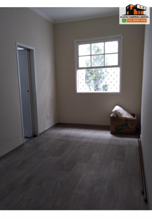 Imagem Casa com 2 Quartos à Venda, 80 m² Imagem Casa com 2 Quartos à Venda, 80 m²