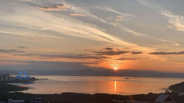 Apartamento com 1 Quarto à Venda, 56 m² em Itacorubi - Florianópolis