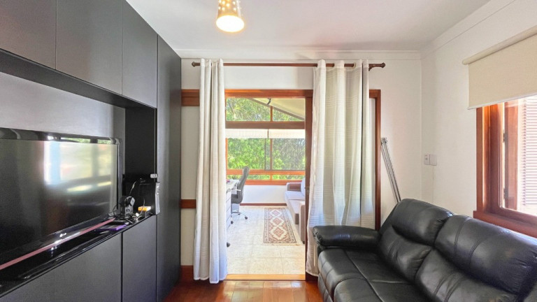 Imagem Casa com 3 Quartos à Venda, 172 m² em Teresópolis - Porto Alegre Imagem Casa com 3 Quartos à Venda, 172 m² em Teresópolis - Porto Alegre