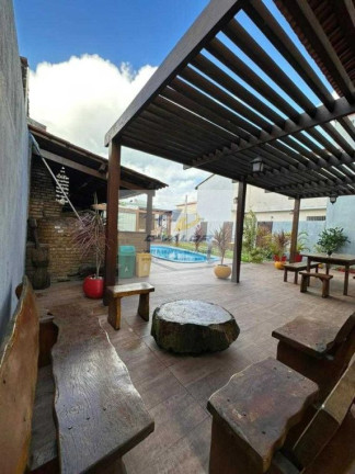 Imagem Casa com 4 Quartos à Venda, 250 m² em Cabedelo (todos Os Setores) - Cabedelo