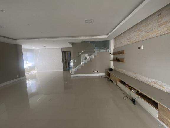 Imagem Casa de Condomínio com 5 Quartos à Venda, 478 m² em Barra Da Tijuca - Rio De Janeiro Imagem Casa de Condomínio com 5 Quartos à Venda, 478 m² em Barra Da Tijuca - Rio De Janeiro
