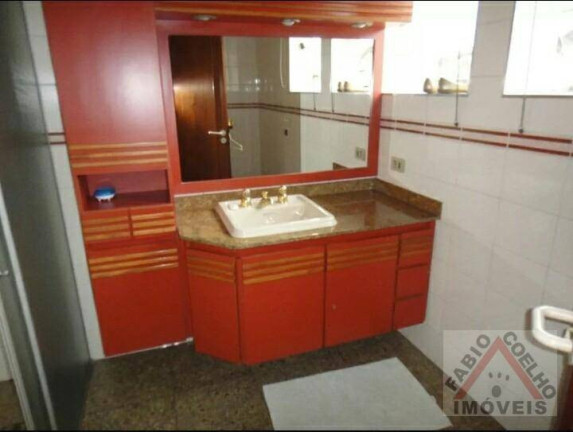 Imagem Sobrado com 4 Quartos à Venda, 244 m² em Interlagos - São Paulo Imagem Sobrado com 4 Quartos à Venda, 244 m² em Interlagos - São Paulo