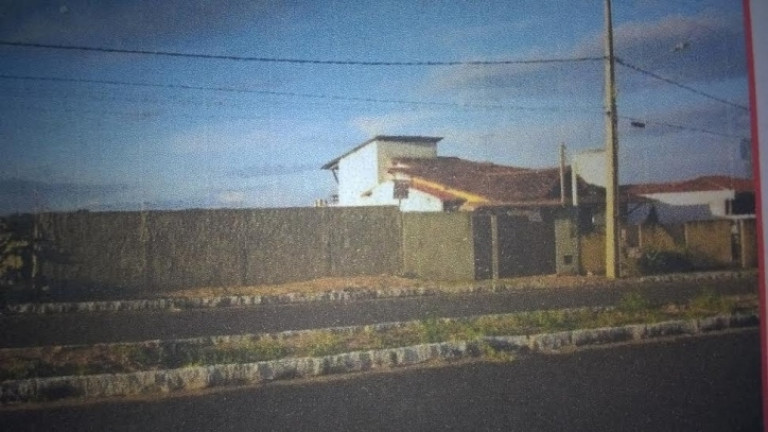Imagem Terreno à Venda, 800 m² em Candelária - Natal Imagem Terreno à Venda, 800 m² em Candelária - Natal