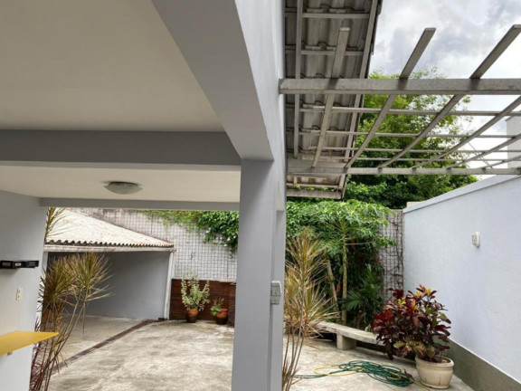 Imagem Casa com 3 Quartos para Alugar, em Campo Grande - Rio De Janeiro Imagem Casa com 3 Quartos para Alugar, em Campo Grande - Rio De Janeiro