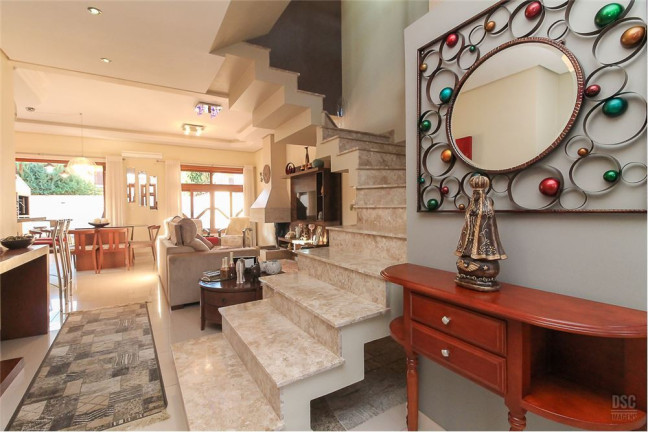 Imagem Casa com 3 Quartos à Venda, em Guarujá - Porto Alegre Imagem Casa com 3 Quartos à Venda, em Guarujá - Porto Alegre
