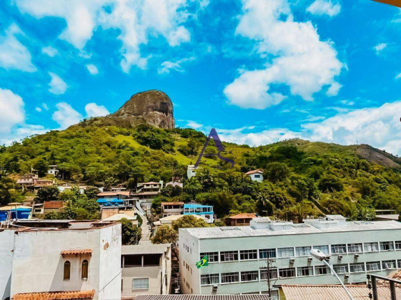 Casa com 4 Quartos à Venda, 450 m² em Santa Cecília - Vitória