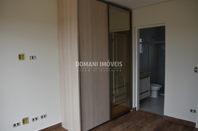 Imagem Casa com 3 Quartos à Venda, 226 m² em Região Do Alto Da Vila Inglesa - Campos Do Jordão Imagem Casa com 3 Quartos à Venda, 226 m² em Região Do Alto Da Vila Inglesa - Campos Do Jordão