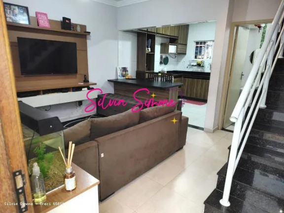 Imagem Casa com 2 Quartos à Venda, 80 m² em Vila Voturua - São Vicente Imagem Casa com 2 Quartos à Venda, 80 m² em Vila Voturua - São Vicente