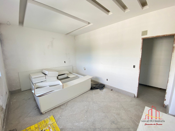 Imagem Imóvel com 5 Quartos à Venda, 640 m² em Canto Do Forte - Praia Grande Imagem Imóvel com 5 Quartos à Venda, 640 m² em Canto Do Forte - Praia Grande