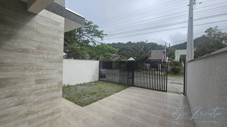 Imagem Casa com 3 Quartos à Venda, 84 m² em Bom Retiro - Matinhos Imagem Casa com 3 Quartos à Venda, 84 m² em Bom Retiro - Matinhos