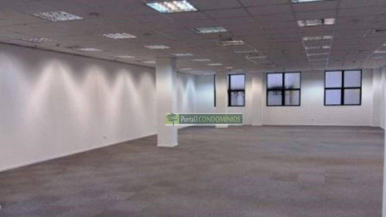 Sala Comercial à Venda, 939 m² em Centro - Curitiba