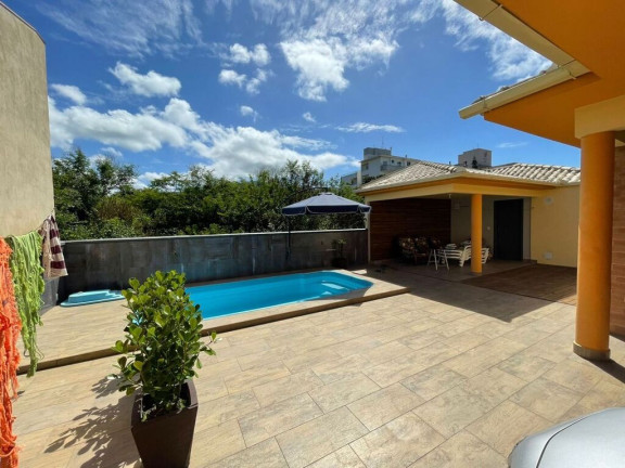 Imagem Casa com 5 Quartos à Venda, 245 m² em Governador Celso Ramos - Governador Celso Ramos
