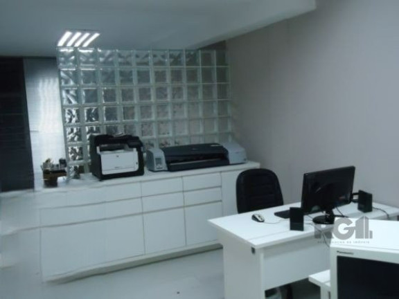 Imagem Sala Comercial à Venda ou Locação, 55 m² em Petrópolis - Porto Alegre Imagem Sala Comercial à Venda ou Locação, 55 m² em Petrópolis - Porto Alegre