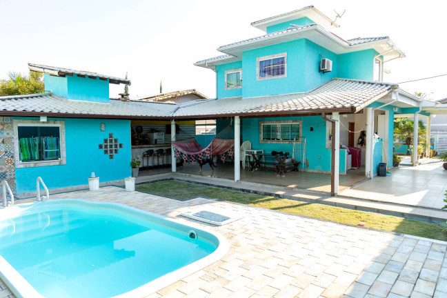 Imagem Casa com 5 Quartos à Venda, 360 m² em Centro - Maricá Imagem Casa com 5 Quartos à Venda, 360 m² em Centro - Maricá