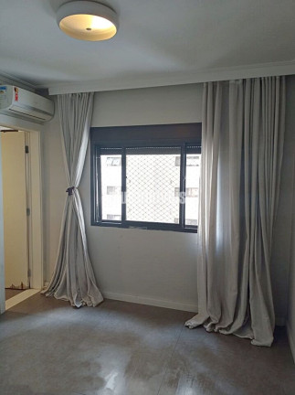 Imagem Apartamento com 3 Quartos à Venda, 195 m² em Panamby - São Paulo