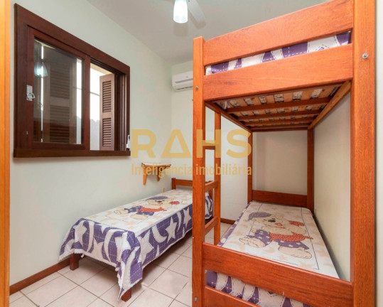 Imagem Casa com 4 Quartos à Venda, 224 m² em Bombas - Bombinhas Imagem Casa com 4 Quartos à Venda, 224 m² em Bombas - Bombinhas