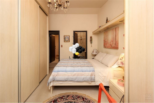 Imagem Casa com 3 Quartos à Venda, 252 m² em Boa Vista - Porto Alegre Imagem Casa com 3 Quartos à Venda, 252 m² em Boa Vista - Porto Alegre